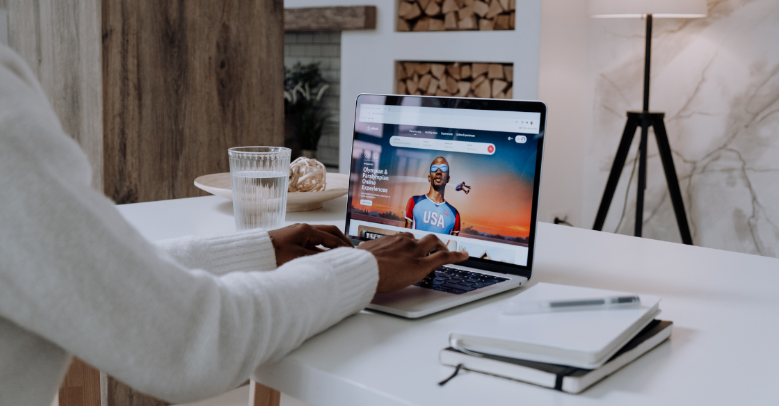 Woman searching for an airbnb on her computer