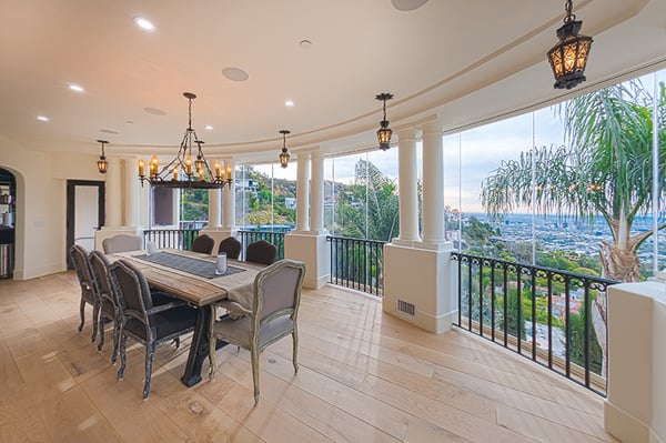 curved glass door