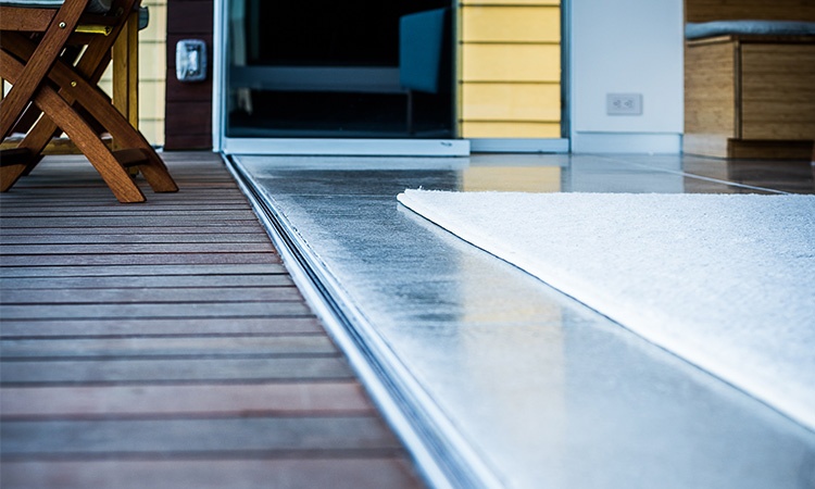 How Frameless Sliding Glass Doors Work How Frameless Sliding Glass Doors Work