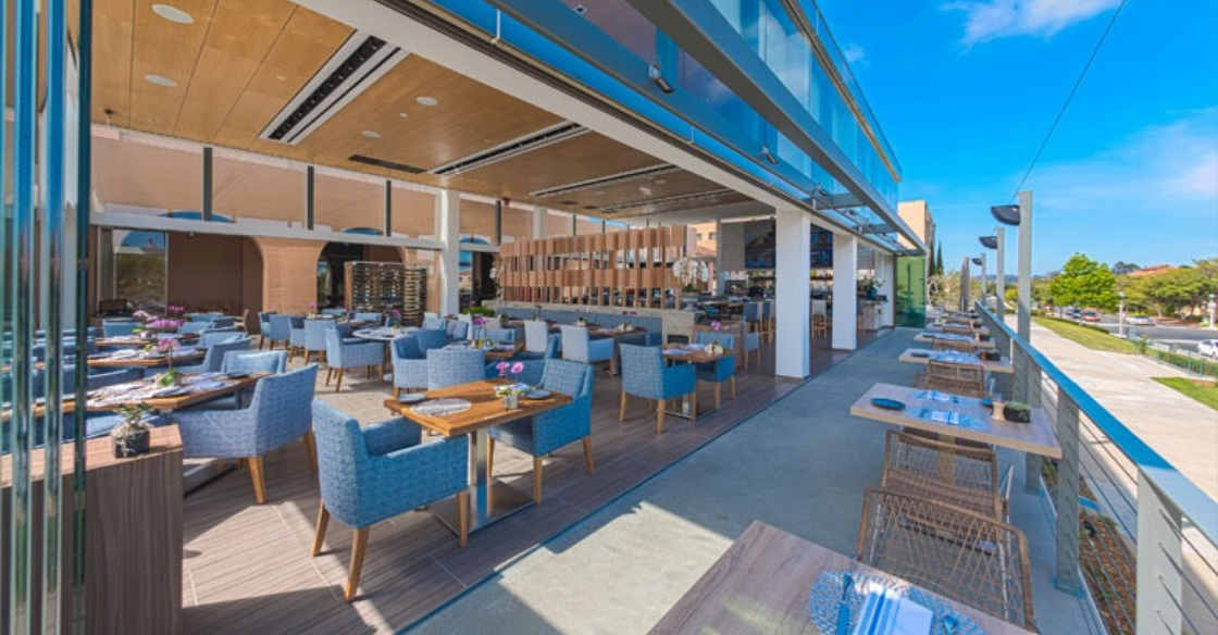 Restaurant with indoor-outdoor space
