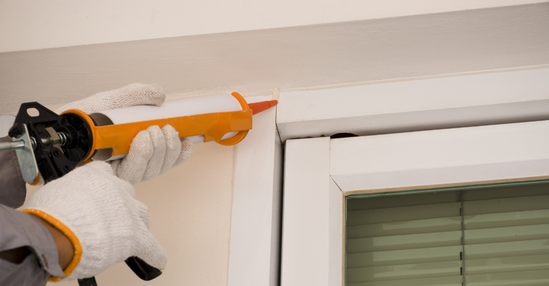 Caulking windows