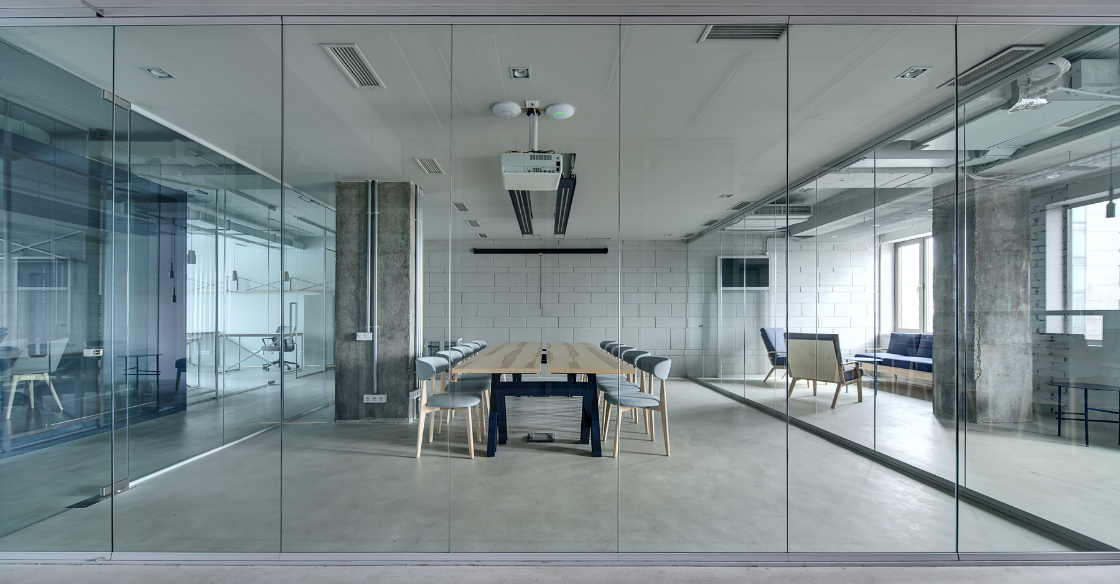 Offices with frameless glass windows